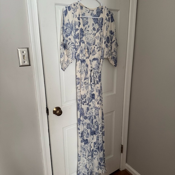 Reformation Winslow Dress- Size XS- Lucerne - Picture 3 of 5